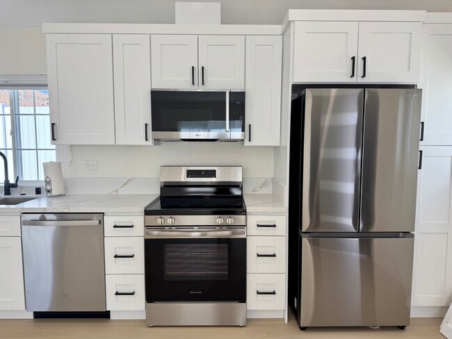 Foto del edificio - 8980 Oswego St