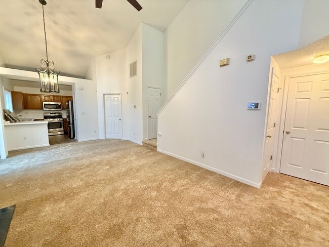 Foto del edificio - **OFFERING WAIVED APPLICATION FEES & $150 ...