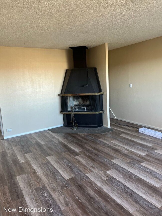 Building Photo - 2 br, 1.5 bath House - 3283 Gypsum Road