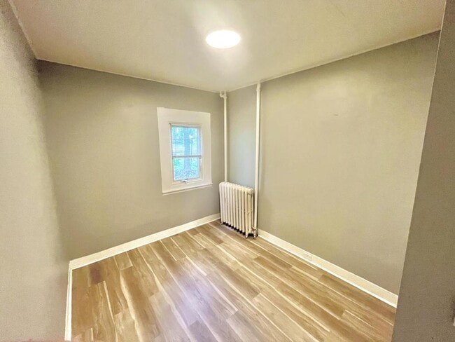 Building Photo - 153 Horton St