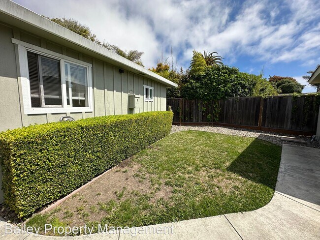 Building Photo - Studio, 1 bath House - 4201 Portola Drive