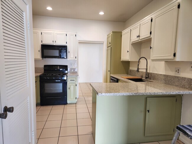 Kitchen - 31492 Via La Senda