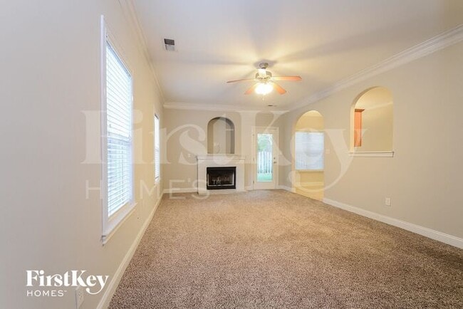 Building Photo - 230 Vineyard Ln