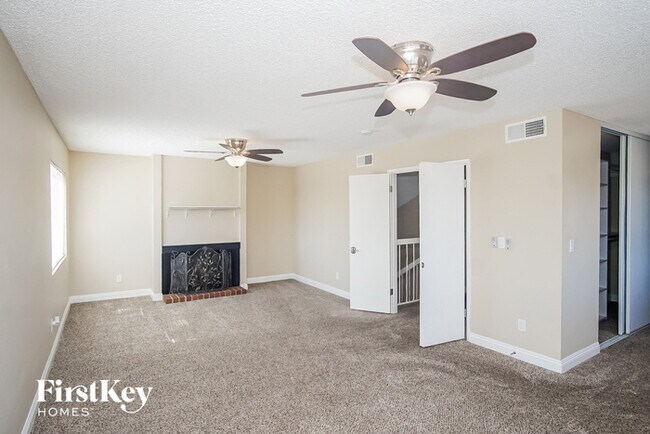Building Photo - 4009 Meadow Grove Ave