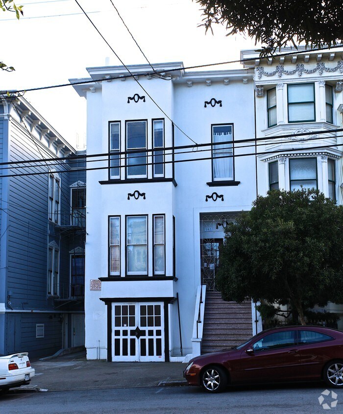 Building Photo - 947-949 Page St