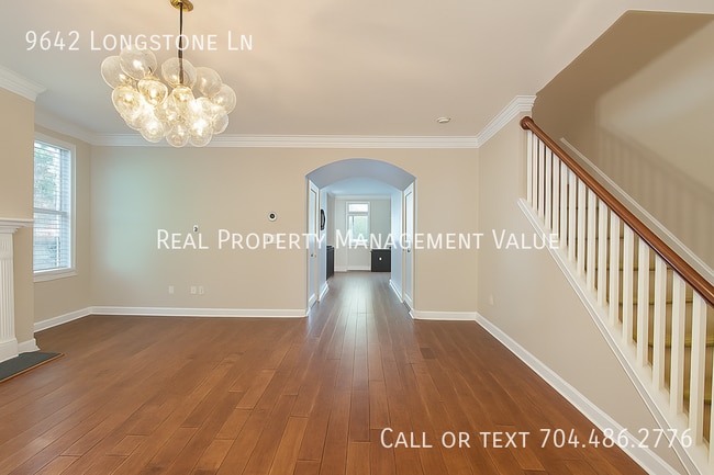 Photo - 9642 Longstone Ln Townhome