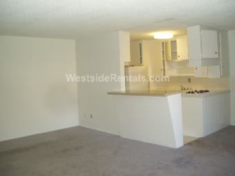 Primary Photo - 15540 Moorpark St