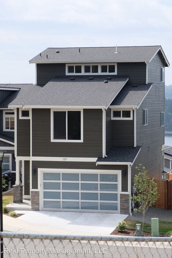 Primary Photo - 3 br, 2.5 bath House - 139 Blackfish Ct