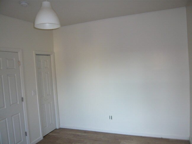 Building Photo - 160 Vroom St