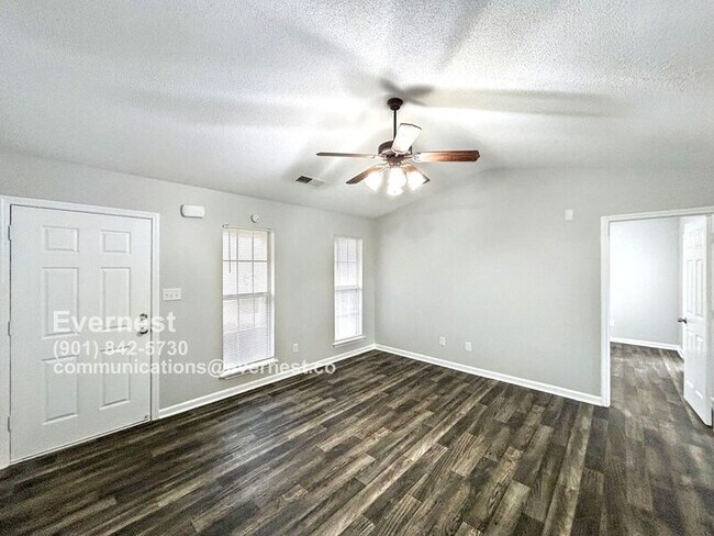 Foto del edificio - 3791 Stateline Rd W