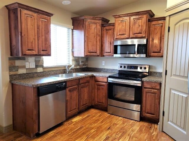 Foto del edificio - 2 Weeks Free on This Beautiful 4-Bed, 3-Bath Home for Rent in West Haven!