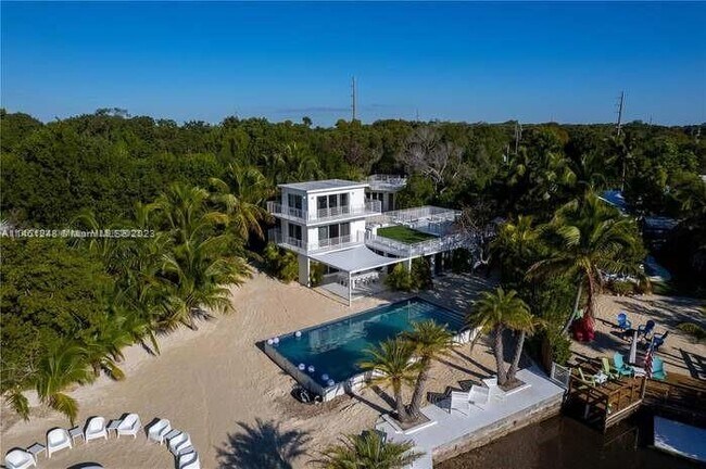 Foto del edificio - 98701 Overseas Hwy