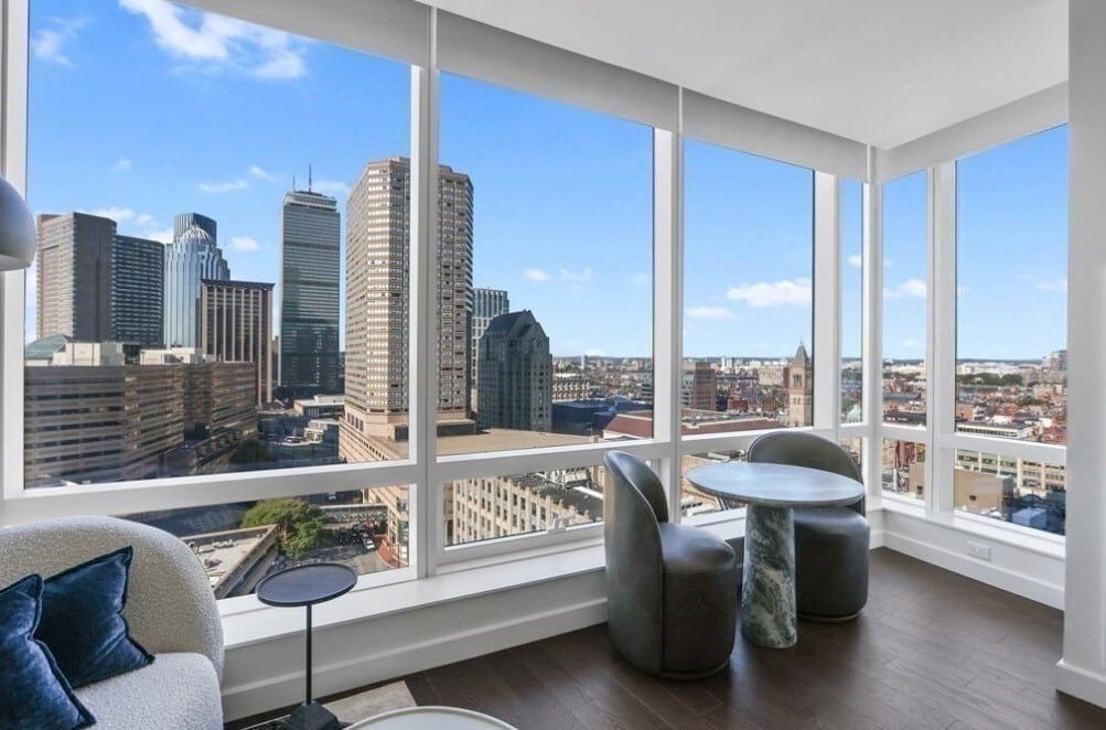 Primary Photo - 430 Stuart St