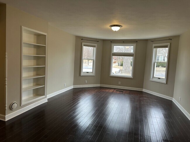 Foto del edificio - 110 N High St