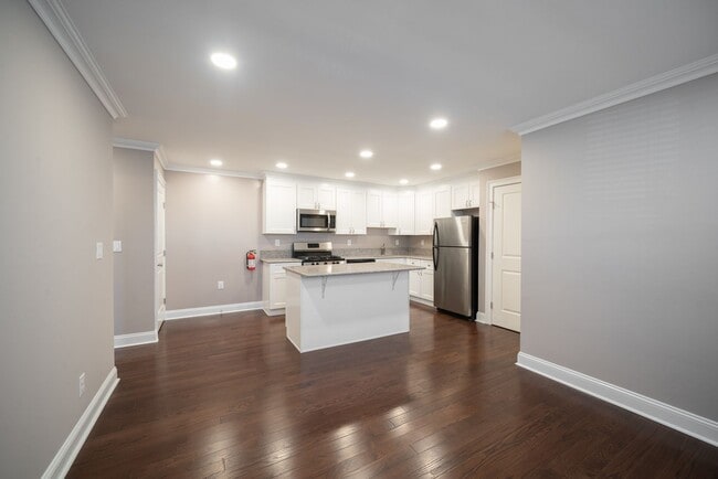 Interior Photo - Hickory Manor