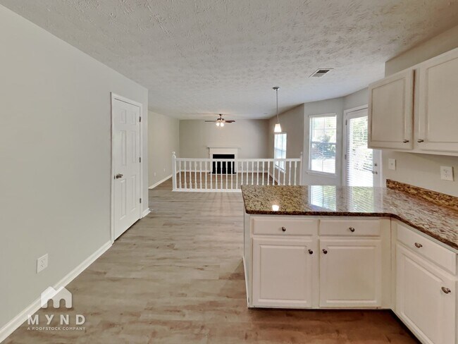 Foto del edificio - 2469 Mead Ct