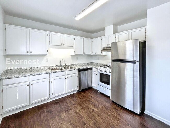 Foto del edificio - 393 Annie St