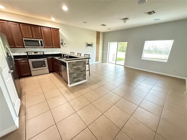 Foto del edificio - 1241 Honey Blossom Dr
