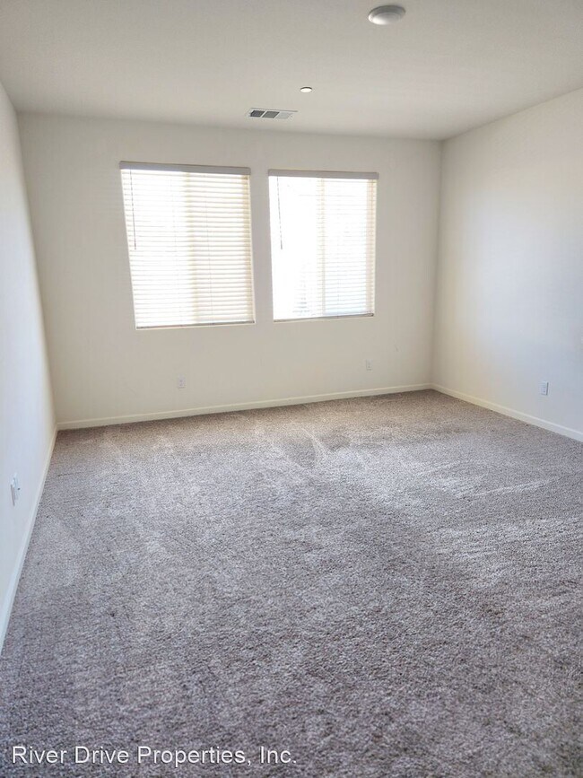 Foto del edificio - 3 br, 2 bath House - 612 South Grand Street