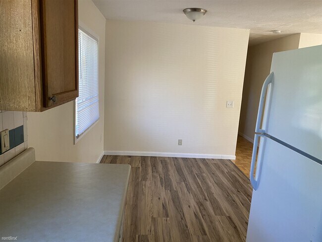 Foto del edificio - 2 br, 1.5 bath House - 16200 Dobbins Drive