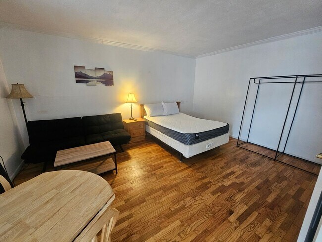 Foto del edificio - All Inclusive Furnished Studio Apartment