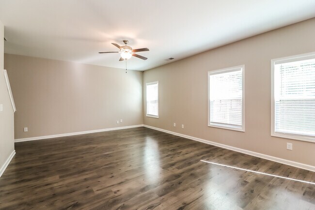Foto del edificio - 133 Lindsey Dr