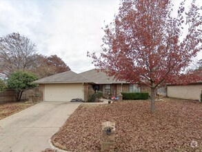 Building Photo - 7709 Creekmoor Dr