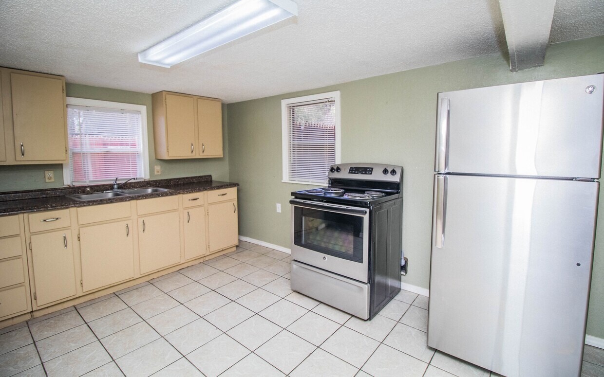 Primary Photo - 2406 Avenue X