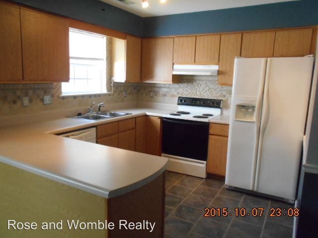 Foto del edificio - 3 br, 2 bath House - 110 Brockwell Ave.