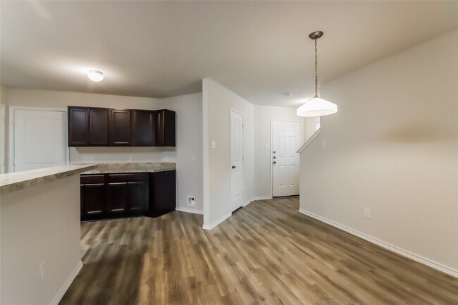 Foto del edificio - 17422 Linthorne St