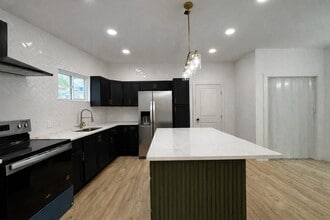 Building Photo - 22516 E Martin Dr