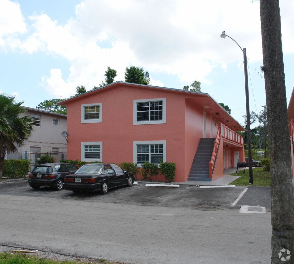 632 SW 16th Ave - 624 SW 16th Ave