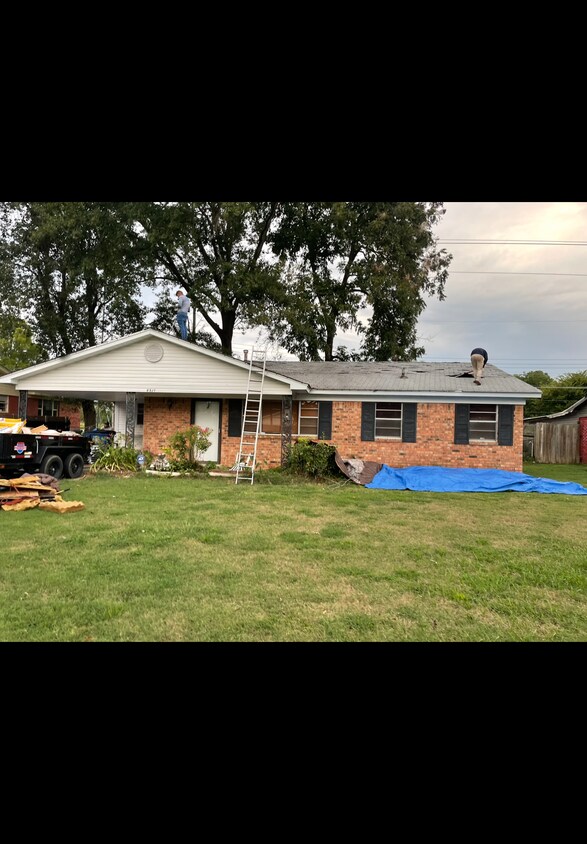 Foto del edificio - 6521 Farmstead Rd