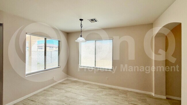 Foto del edificio - 13653 W Crocus Dr
