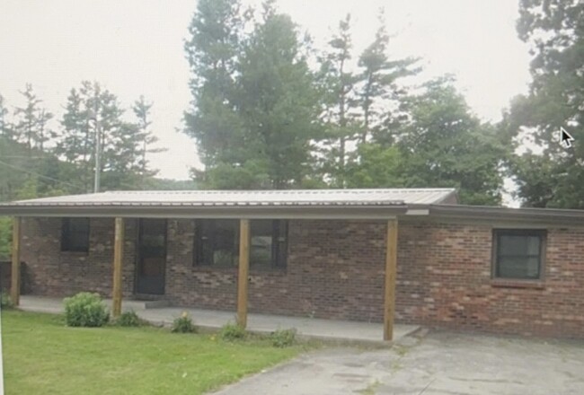Building Photo - 404 Meadowview Dr