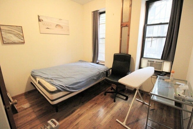 Building Photo - 200 West 98th Street