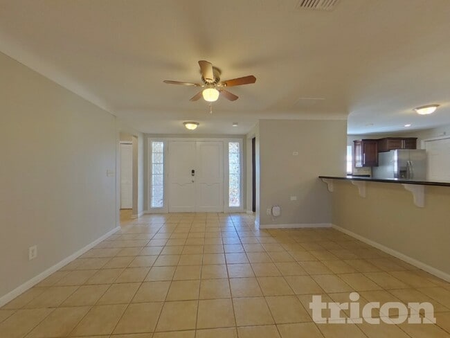 Building Photo - 1337 Hamlin Dr