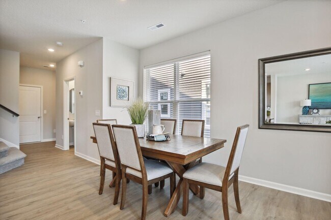 Foto del edificio - 14536 Twin Lakes Cir