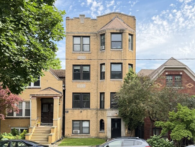 Building Photo - 2023 W Thomas St