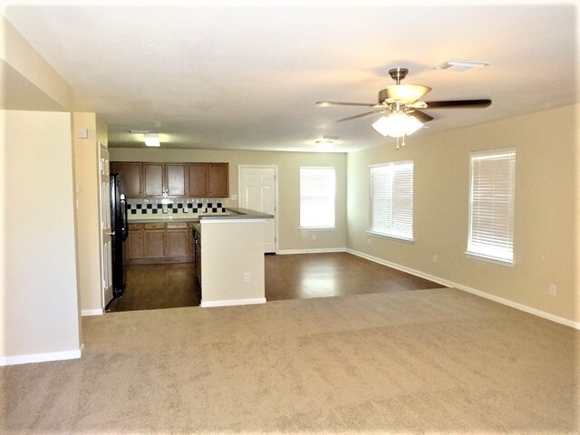 Foto del edificio - 1110 Concord Pl