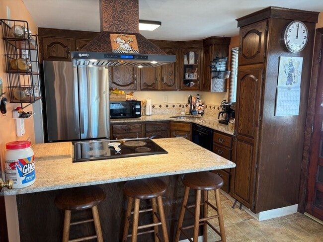 Foto del edificio - 82 Parker Ave