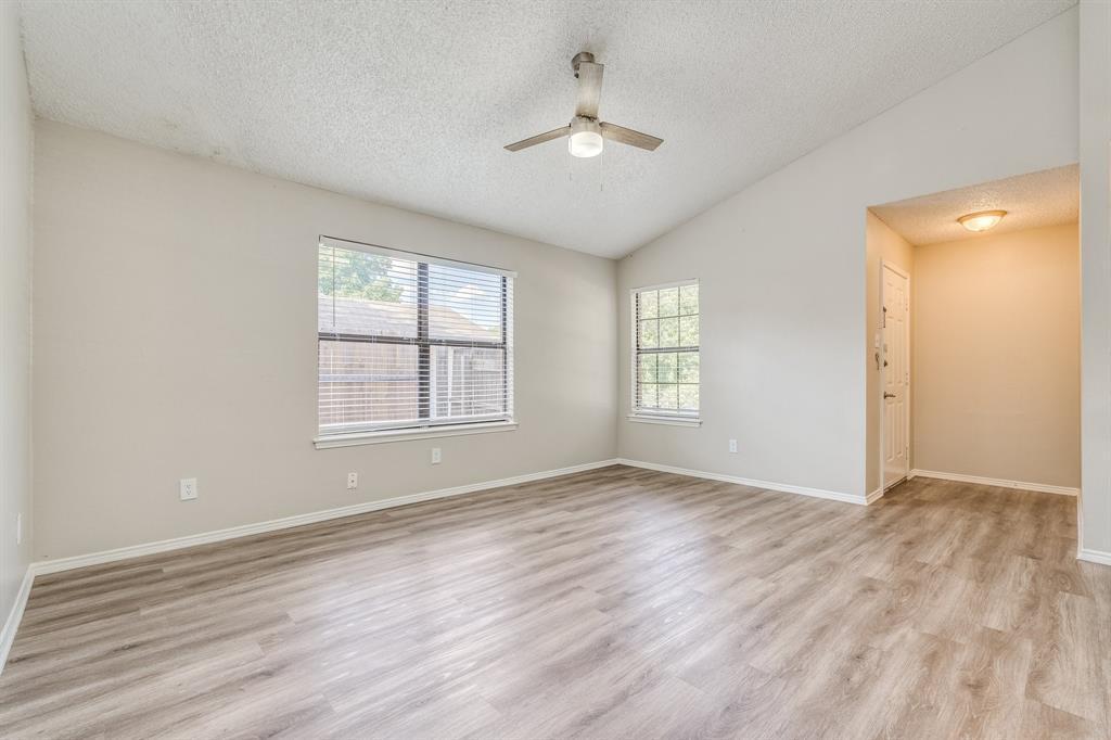 Photo - 1428 Lakecrest Dr (Grand Prairie, TX)