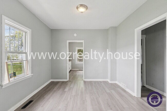 Foto del edificio - 207 Pulaski St