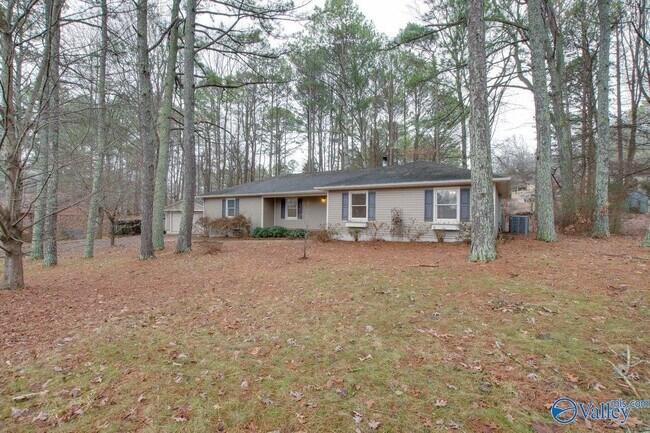 Building Photo - 104 Lindell Dr