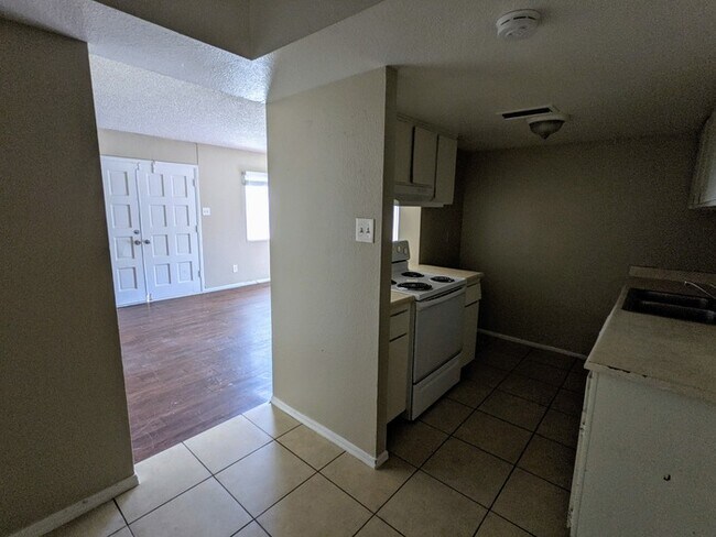 Foto del edificio - 4039 W Wonderview Rd