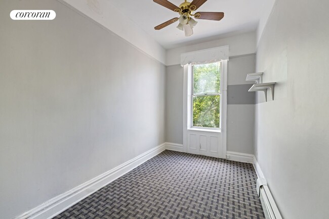 Foto del edificio - 561 73rd St
