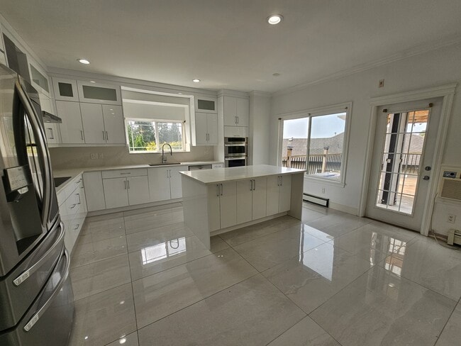 Building Photo - 8009 Melburn Dr
