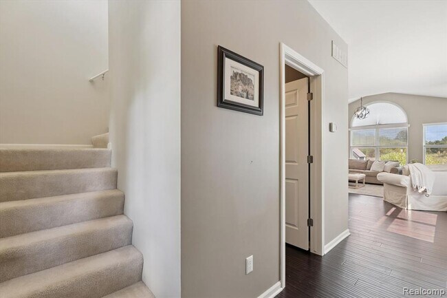 Building Photo - 26422 Elk Run E