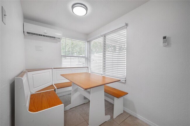 Foto del edificio - 6914 N Orleans Ave