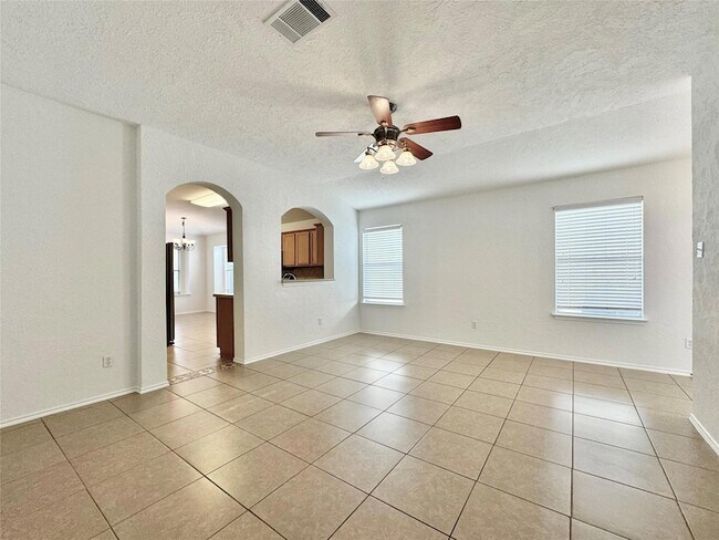 Foto del edificio - 1015 Aiken Dr